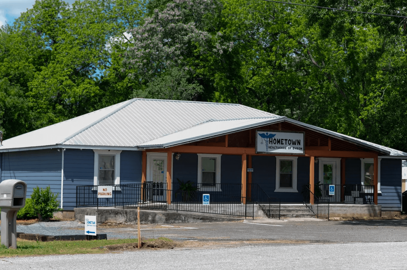 Hometown Healthcare of Byron is accepting new primary care patients in Byron, Georgia.